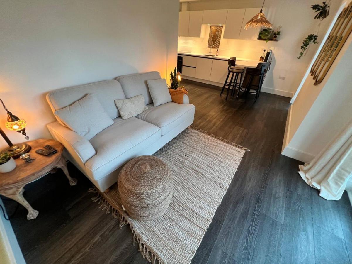 Apartamento Windsor, Legoland, Ascot & Racecourse Sleeps 2 *